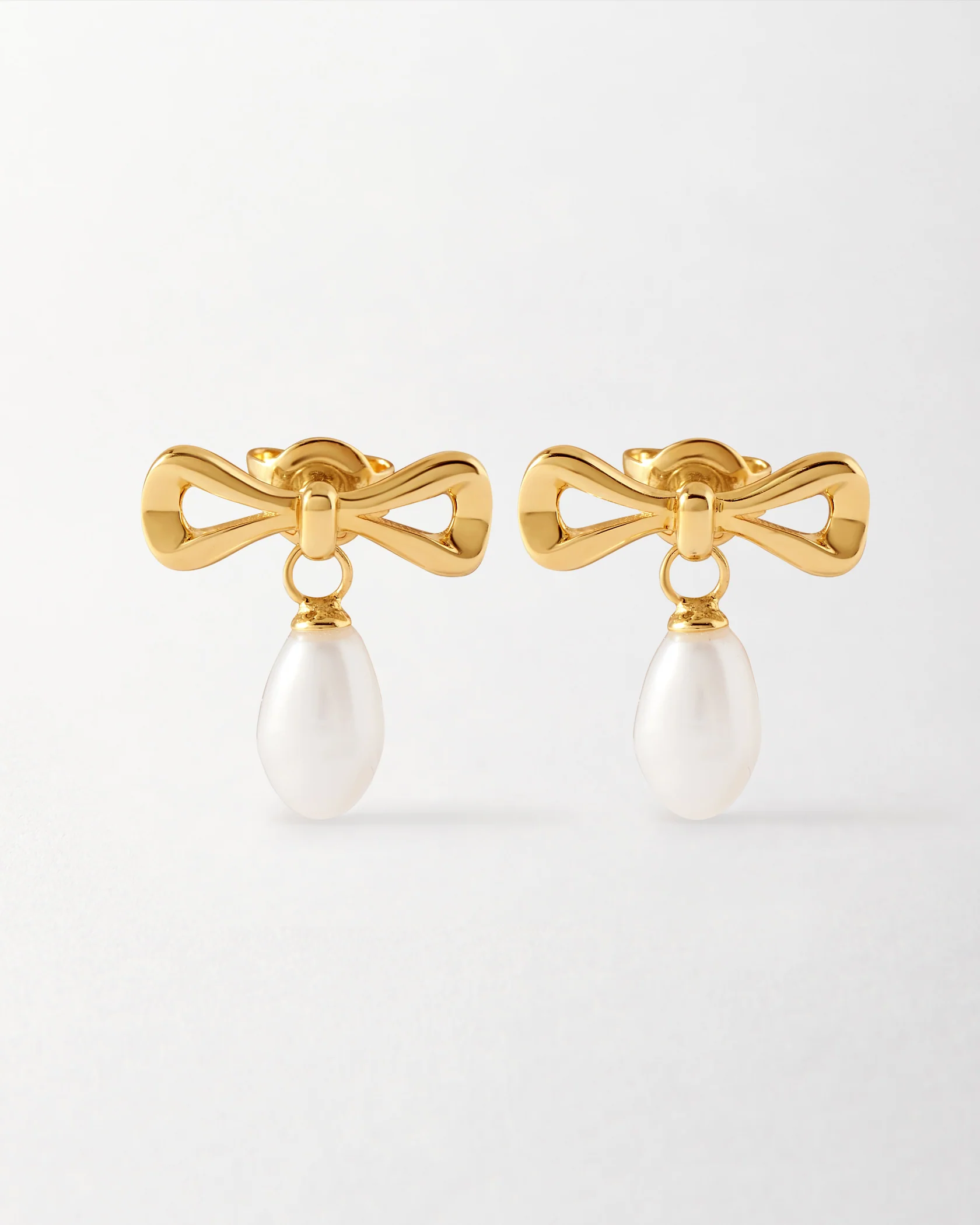BowPearlEarrings